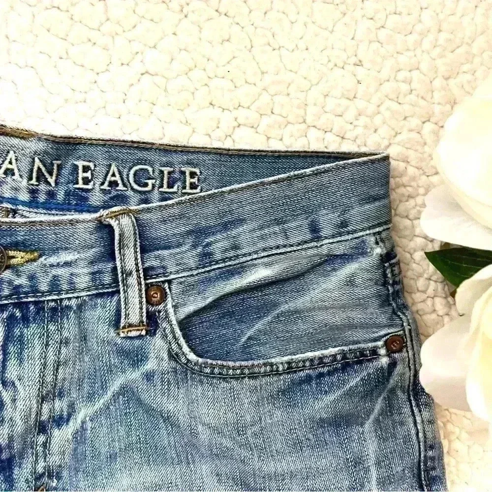 American Eagle Slim Straight Web Cuff Distress Denim Highrise Jean Shorts‎
